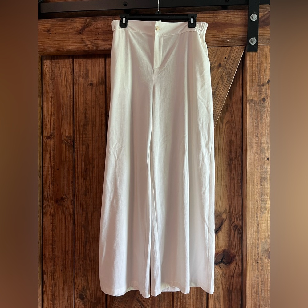 White pant